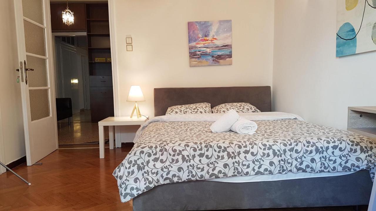 Teal Apartment - Athens Center, 4 Bd, 2 Bath Extérieur photo