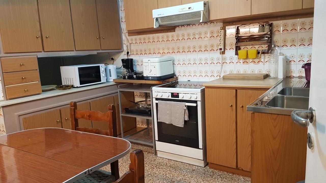 Teal Apartment - Athens Center, 4 Bd, 2 Bath Extérieur photo