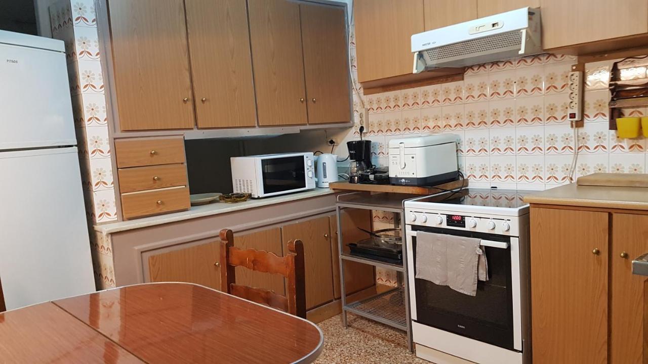 Teal Apartment - Athens Center, 4 Bd, 2 Bath Extérieur photo